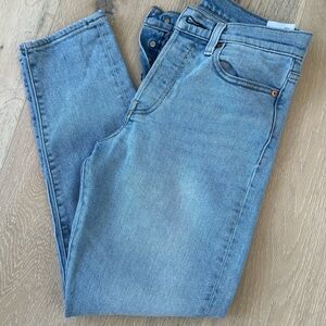 Levi’s mom Jeans